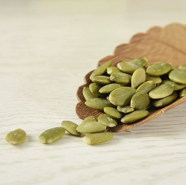💯🥇Crush cravings without the guilt!🦊🌿Enjoy every bite of our all-natural Pumpkin Seed Kernels-ABB8